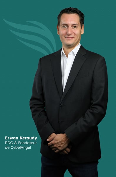 Erwan-teal-portrait Erwan-teal-portrait
